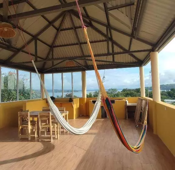 هاستل La Casa Colorada