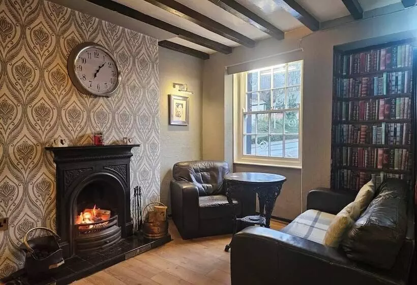 Retkeilymaja Prince Of Wales Pub And Accommodation