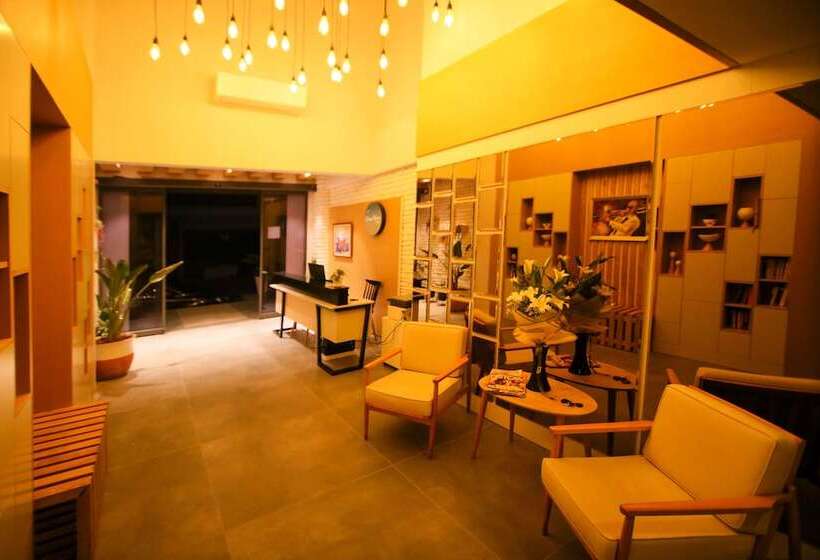 Krem Marin Suits Otel