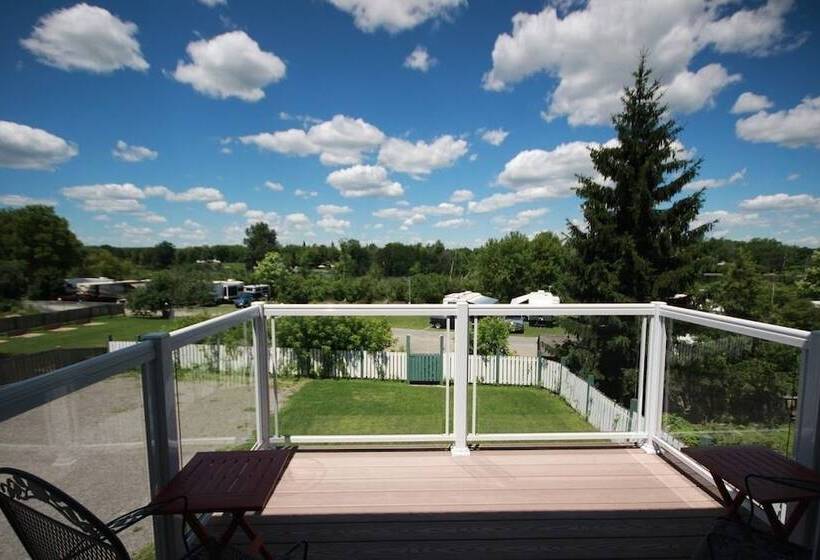 Bed and Breakfast 1840 Guest House