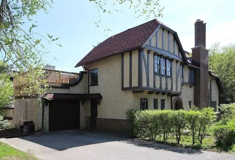 Ambassador B&b