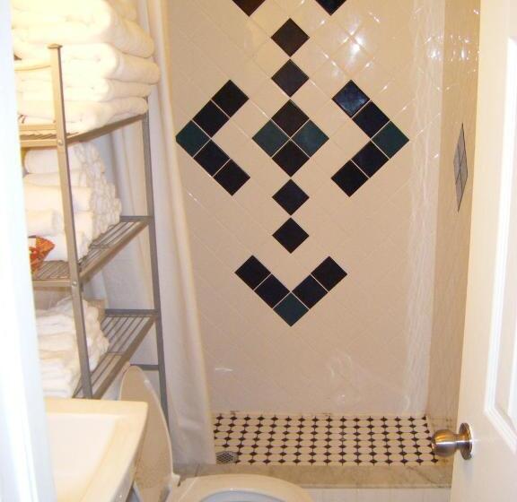 Auberge Des Arts Bed And Breakfast