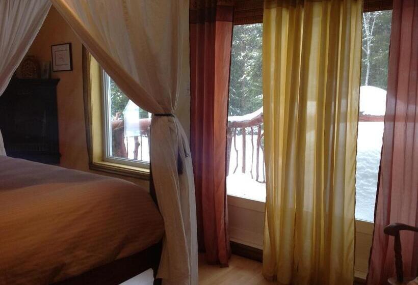 مبيت وإفطار Gîte Crystal Inn