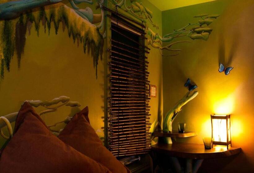 مبيت وإفطار Gîte Crystal Inn