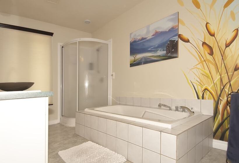 مبيت وإفطار Gîte Crystal Inn