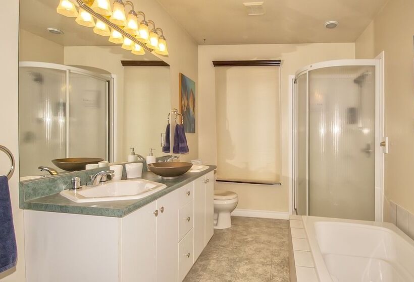 مبيت وإفطار Gîte Crystal Inn