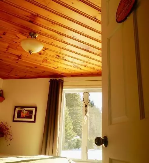 ベッドアンドブレックファースト Gîte De La Montagne Enchantée