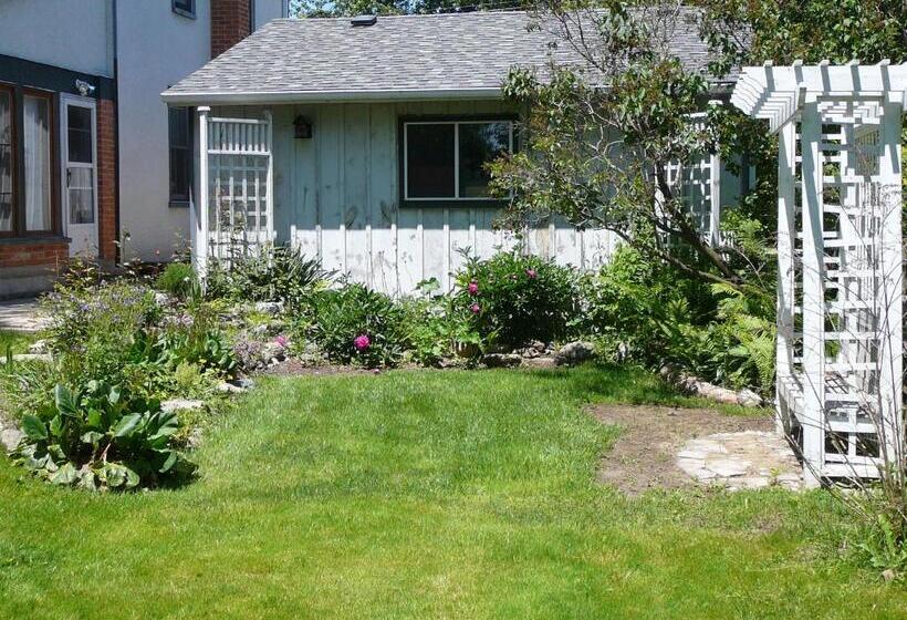 Gables Bed & Breakfast