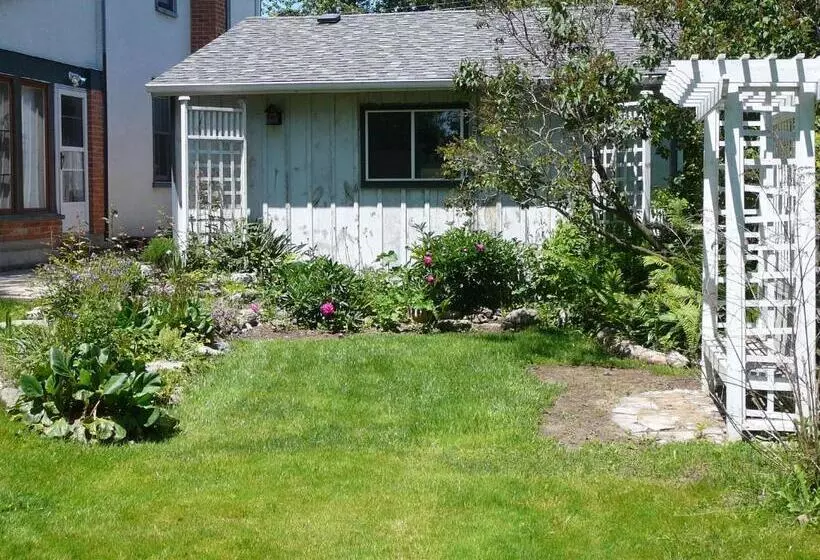 Gables Bed & Breakfast