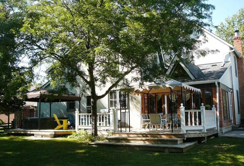 Gables Bed & Breakfast