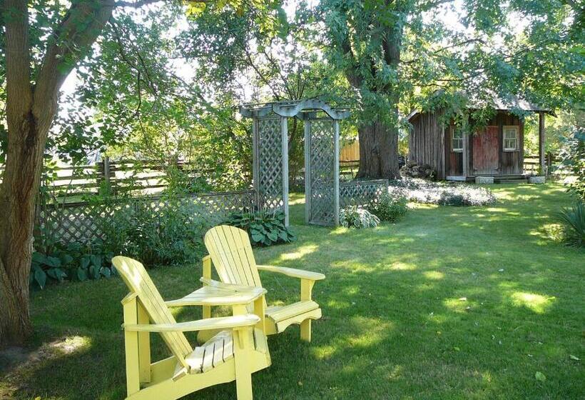 Gables Bed & Breakfast