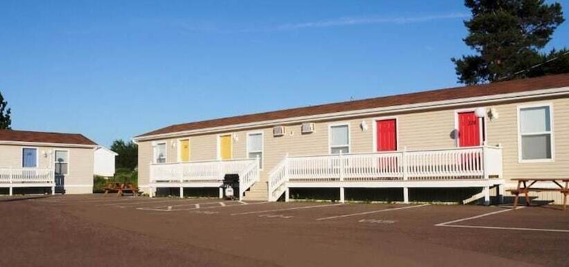 Gaudet Chalets & Motel