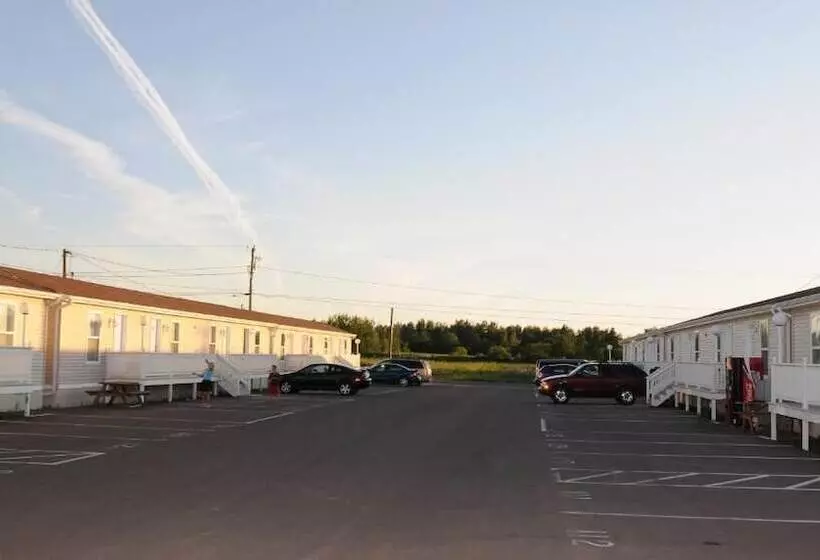 Gaudet Chalets & Motel