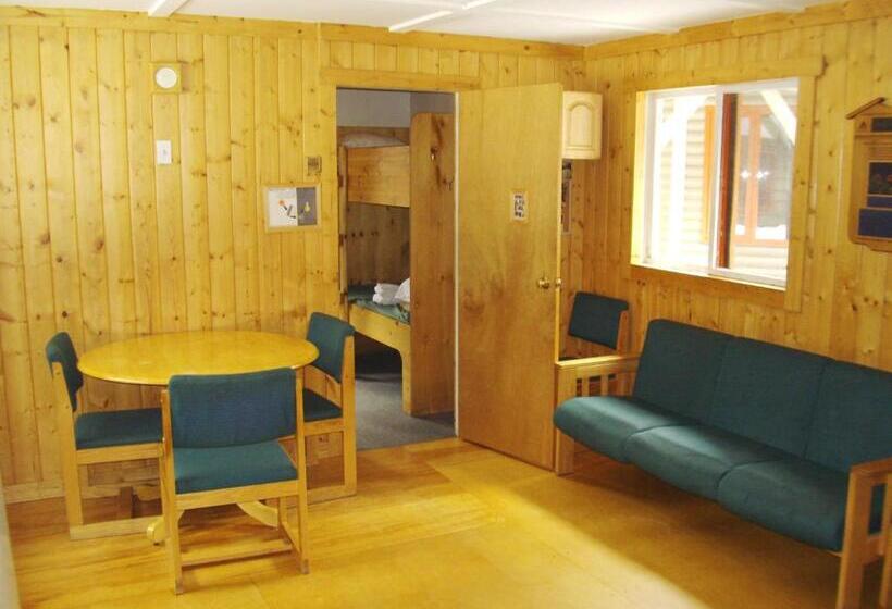 Hi Mosquito Creek Wilderness Hostel