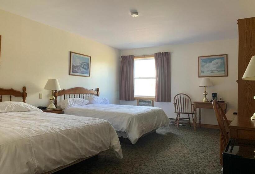 Hopewell Rocks Motel & Country Inn