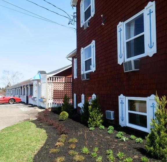 Hopewell Rocks Motel & Country Inn