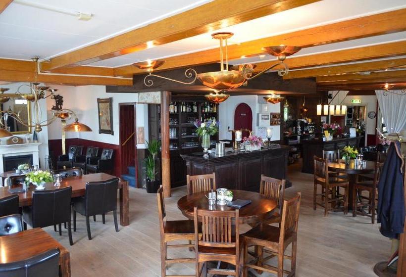 Hotel De Rustende Jager