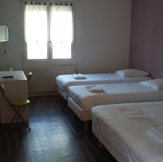 בית מלון כפרי Hôtel Les Pins