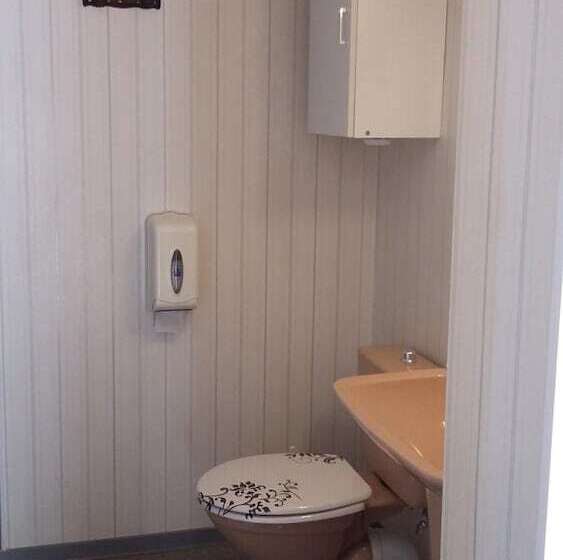 בית מלון כפרי Hôtel Les Pins