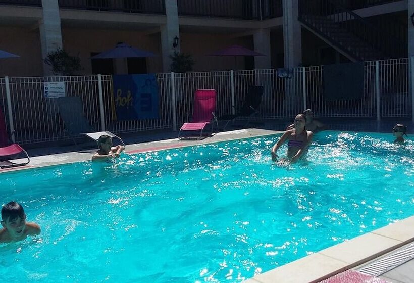 בית מלון כפרי Hôtel Les Pins