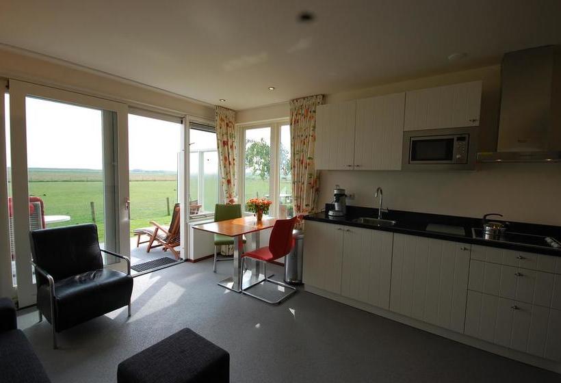 בית מלון כפרי Ambla Appartementen