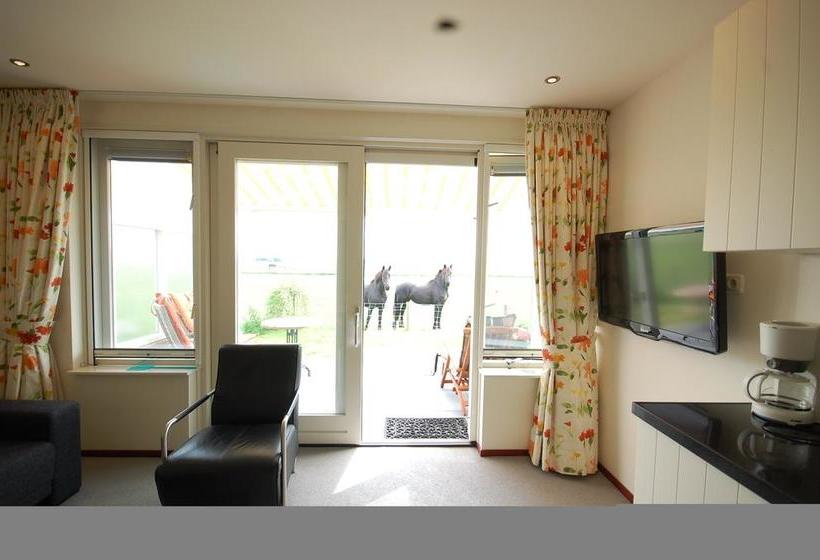 בית מלון כפרי Ambla Appartementen