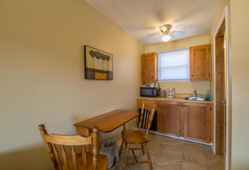 モーテル Alpine Motor Inn