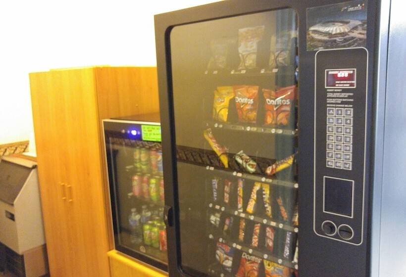 Мотель Crossfield Country Inn