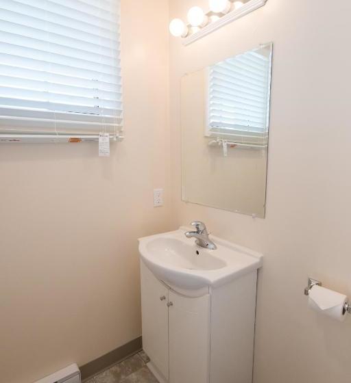 Мотель Trapper's Choice Inn & Restaurant