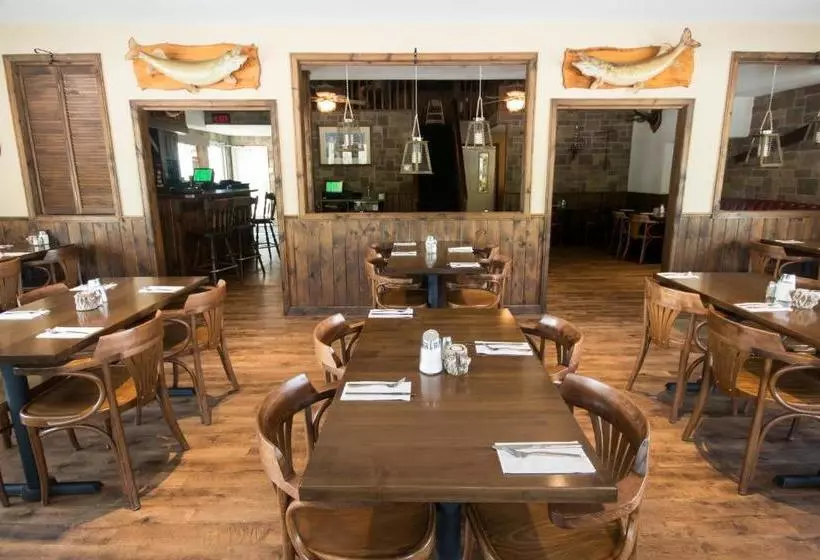 Motelli Trapper's Choice Inn & Restaurant