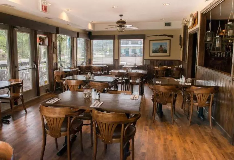 Motelli Trapper's Choice Inn & Restaurant