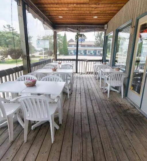 Motelli Trapper's Choice Inn & Restaurant