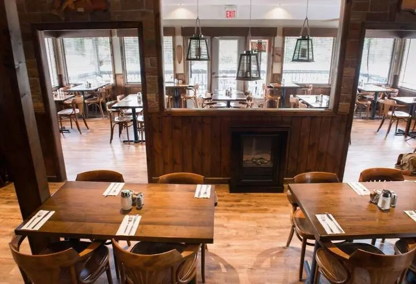 Motelli Trapper's Choice Inn & Restaurant