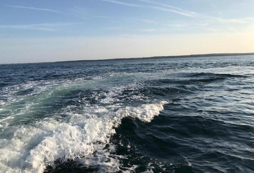 استراحتگاه Blue Crest Cottages