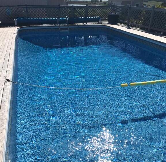 استراحتگاه Blue Crest Cottages