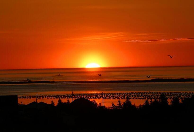 استراحتگاه Blue Crest Cottages