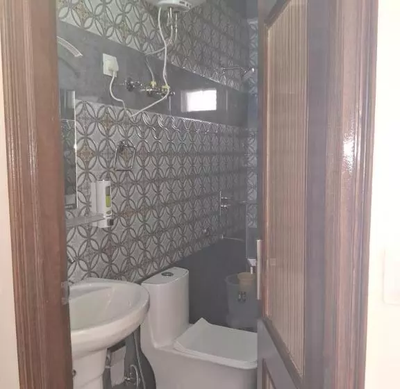 ベッドアンドブレックファースト Traveller Inn Shimla
