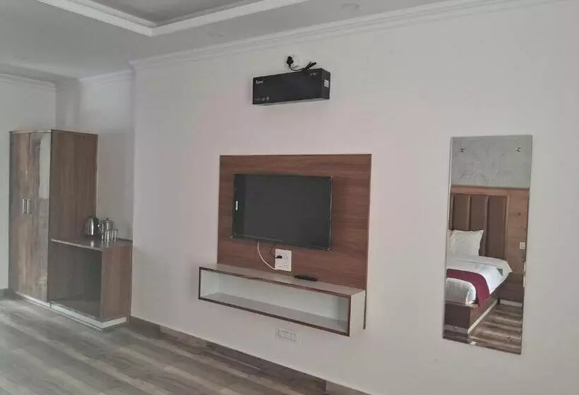 ベッドアンドブレックファースト Traveller Inn Shimla