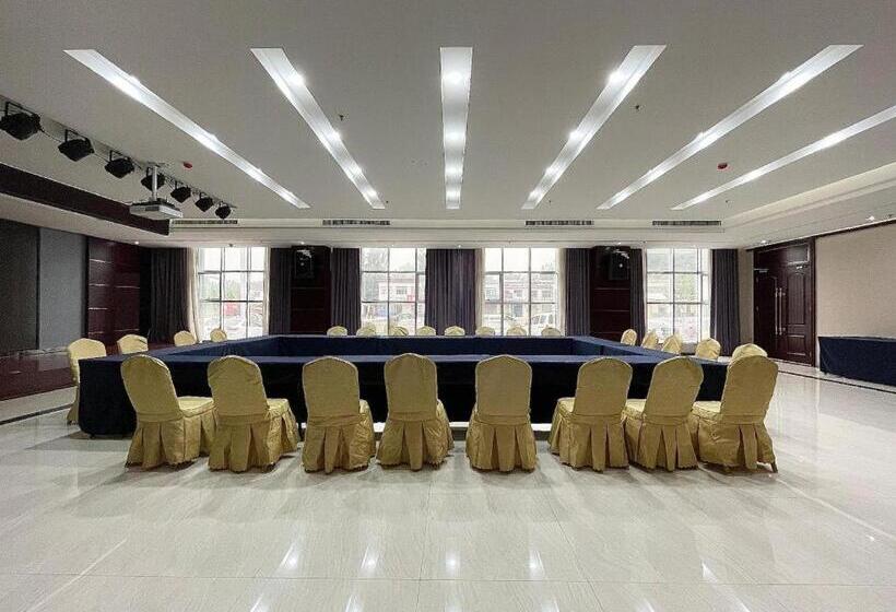 Hanting Hotel Luohe Linying Yingchuan Avenue