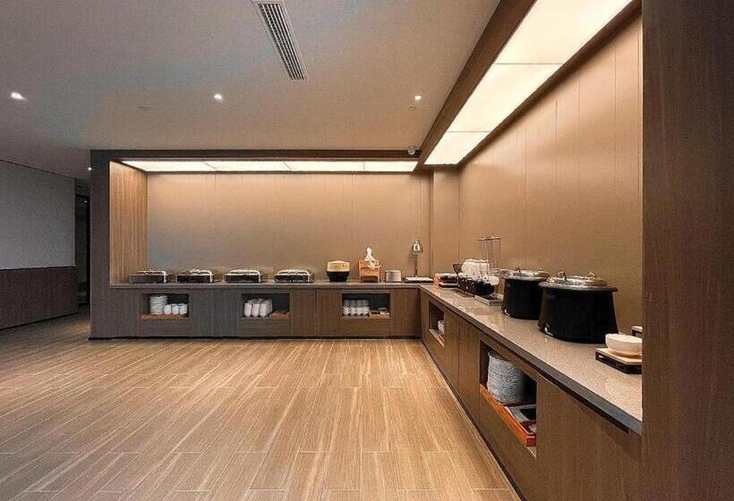 Hanting Hotel Luohe Linying Yingchuan Avenue