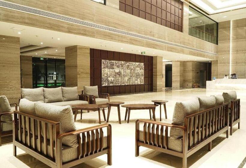 Hanting Hotel Luohe Linying Yingchuan Avenue