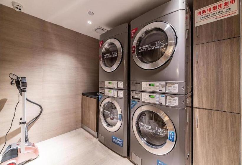 Hanting Hotel Wuhan Jiedaokou Metro Station