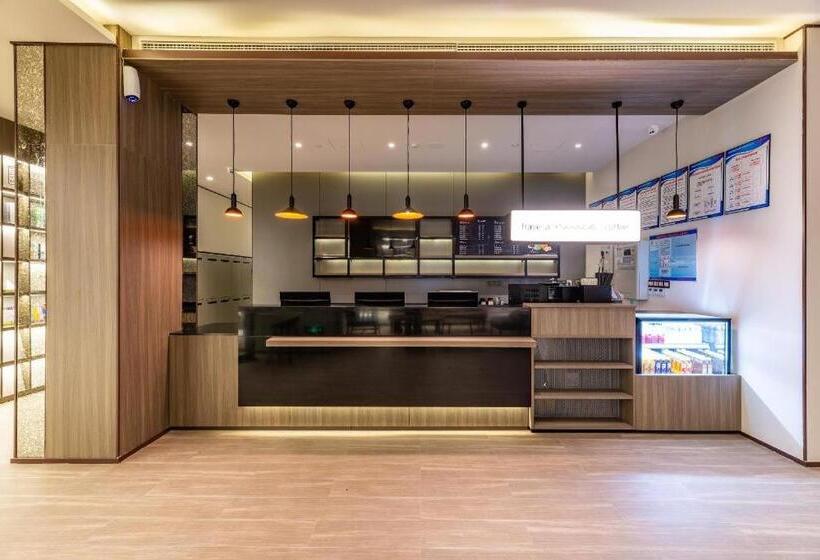 Hanting Hotel Wuhan Jiedaokou Metro Station