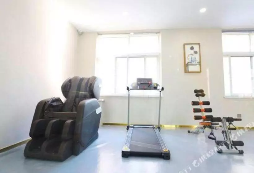 هتل Hi Inn Xining Mojia Street