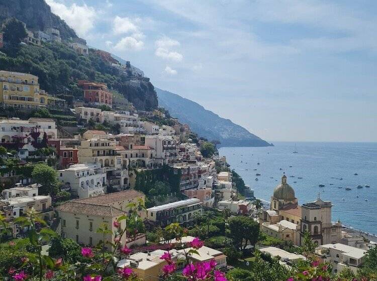 בית מלון כפרי Villa Santa Chiara Positano Suites