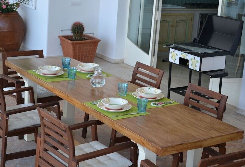 בית מלון כפרי Villa Santa Chiara Positano Suites