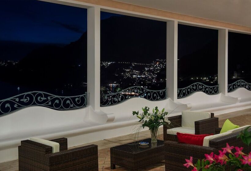 בית מלון כפרי Villa Santa Chiara Positano Suites