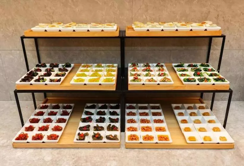 Ji Hotel Shanghai Xujiahui Guanshengyuan Road