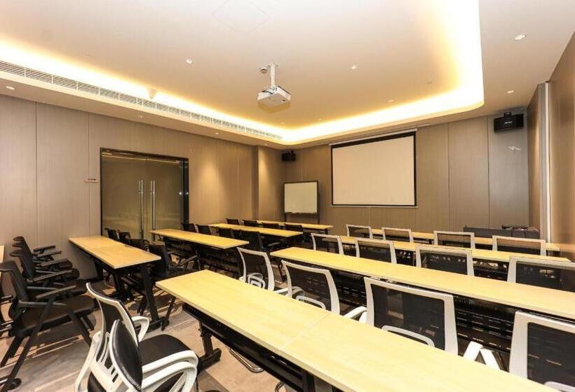 Ji Hotel Shanghai Xujiahui Guanshengyuan Road