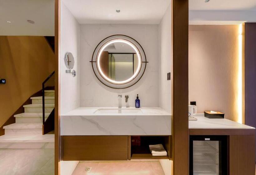 Starway Hotel Harbin West Station West Square